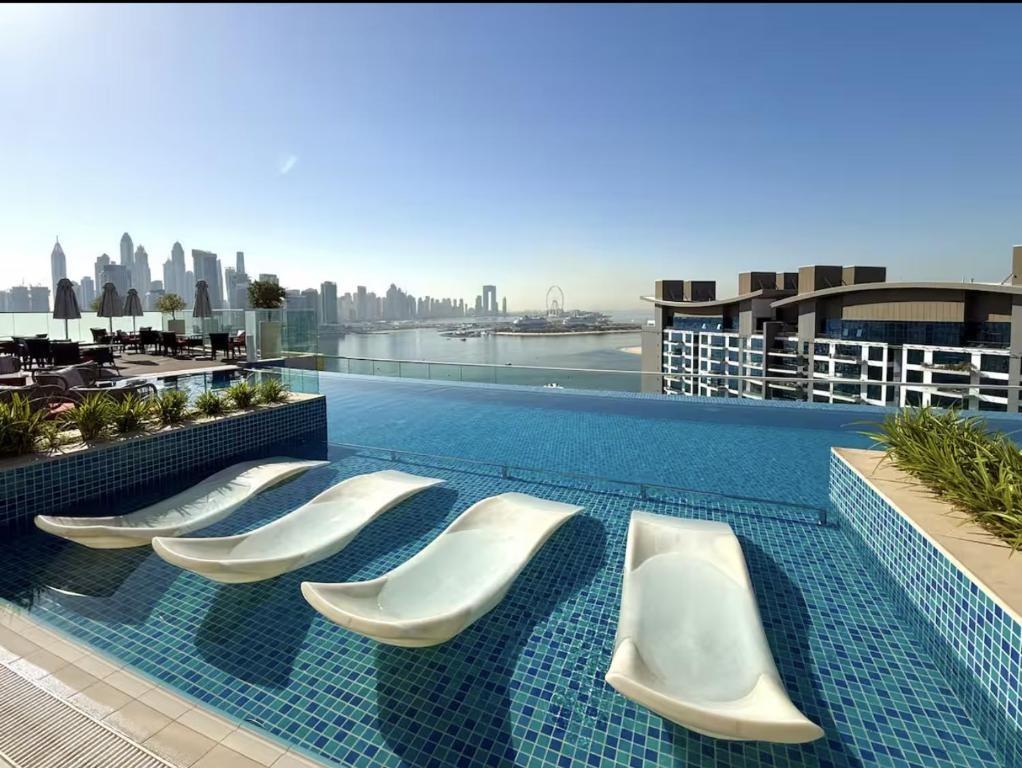 https://cf.bstatic.com/xdata/images/hotel/max1024x768/690502772.jpg?k=2ea5b4fcc7c1c72748e38fa888f9d2be65b4b70dbbd208d53ba3214f4b3a9c8e&o=